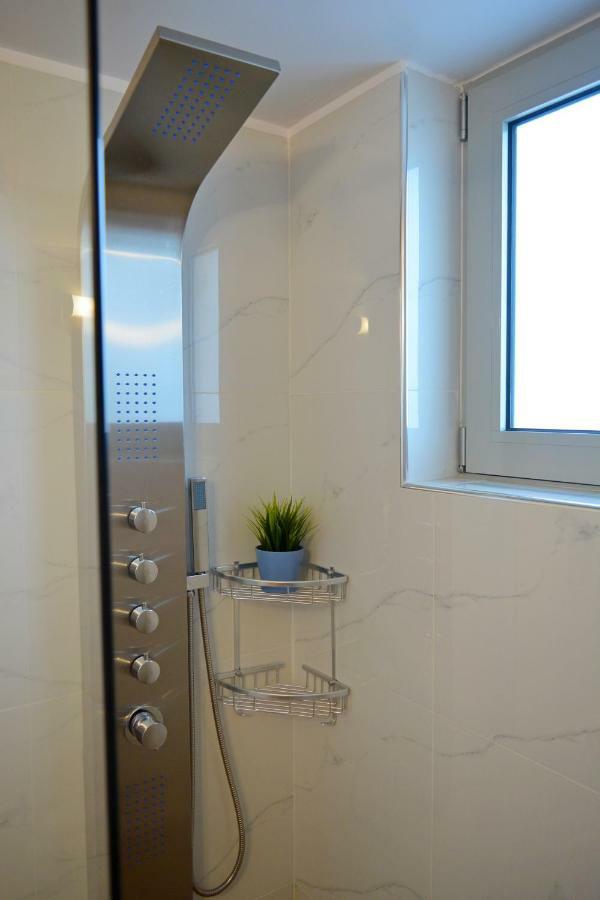 Balos Residence Private Pool Seafront Seaview 基萨莫斯 外观 照片