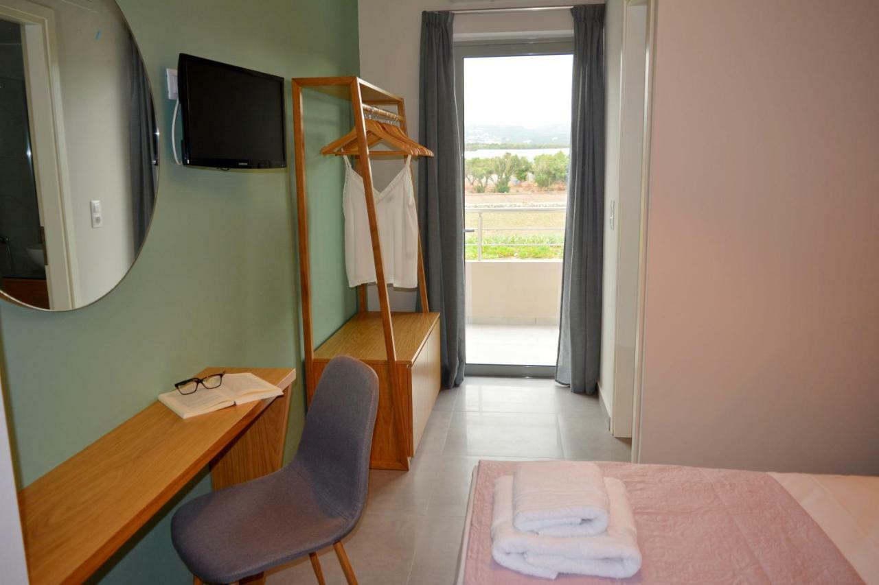 Balos Residence Private Pool Seafront Seaview 基萨莫斯 外观 照片